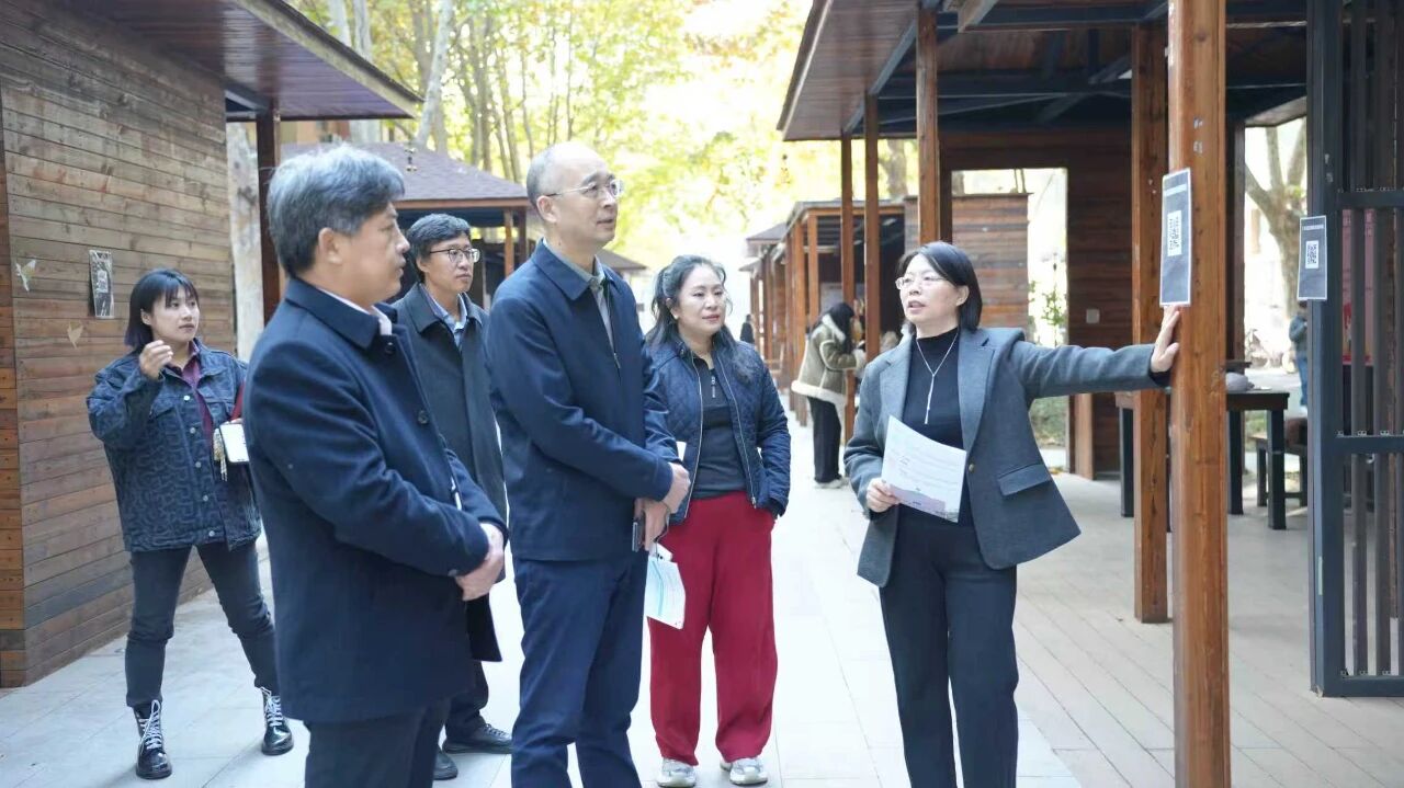 走，到白杨大集上思政课｜第二期中国传媒大学“三合力协同育人思政大课堂”暨第二届户外沉浸式思政课堂圆满完成